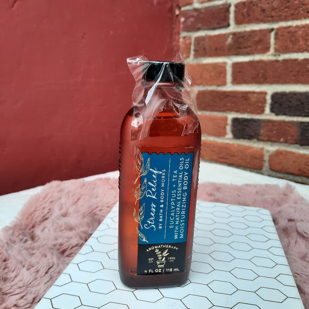 Bath & Body Aromatherapy Stress Relief Eucalyptus Tea Moisturizing Body Oil
